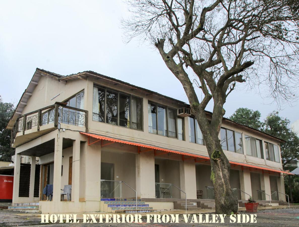 Hotel Girija Khandāla Dış mekan fotoğraf